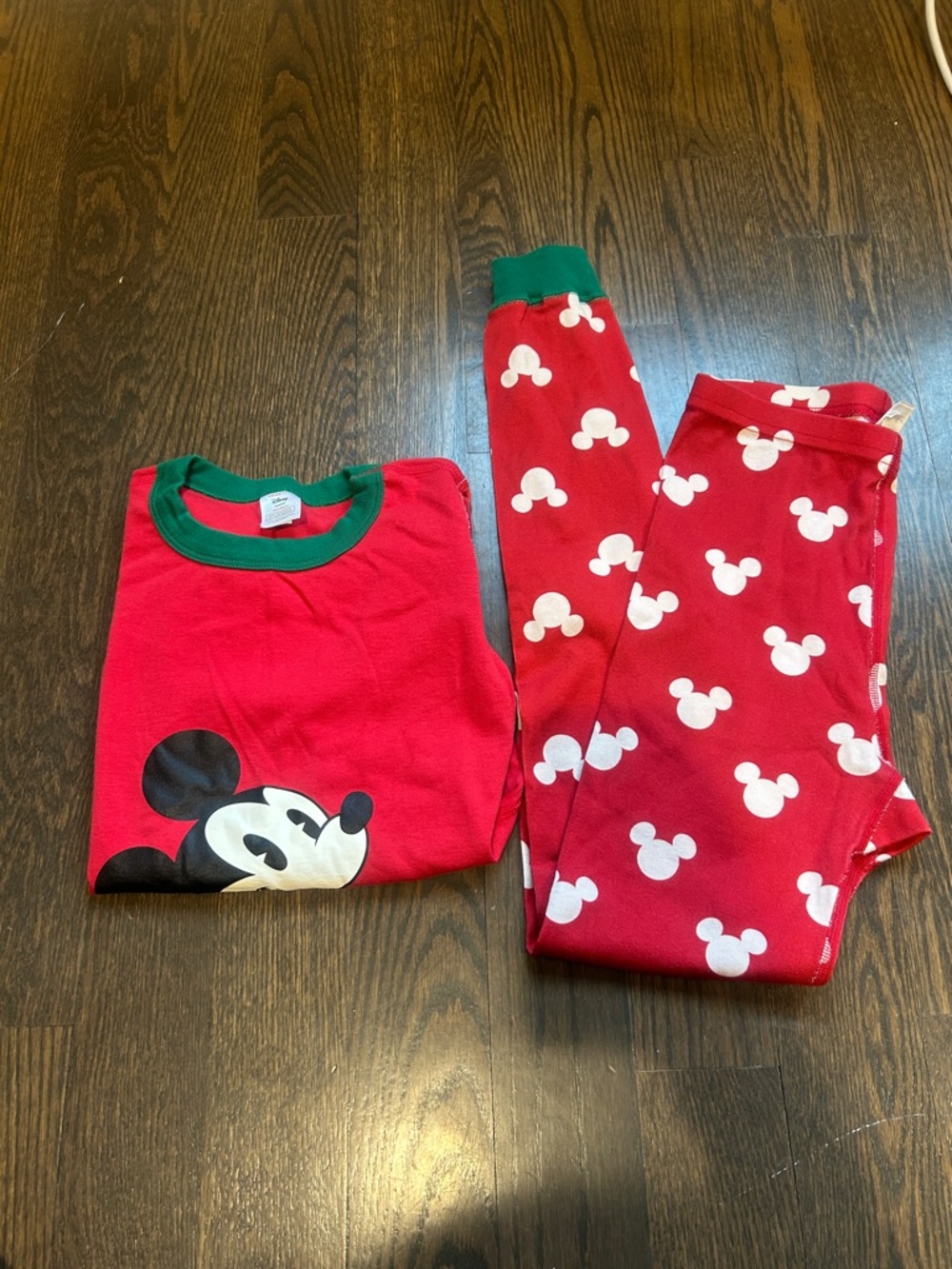 Hanna Andersson Red Mickey Mouse Pajama Set with Green Trim 12